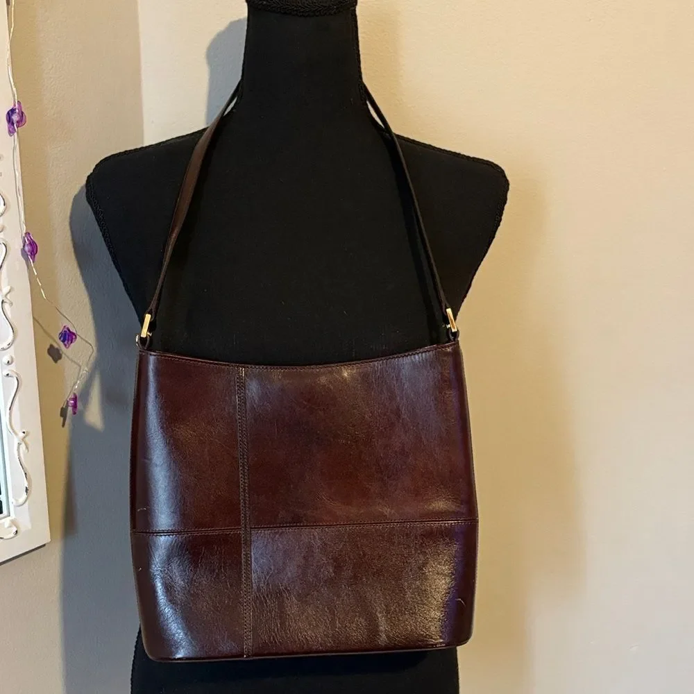 Vintage 1990’s Etienne Aigner Rich Brown Cowhide Leather Messenger Bag